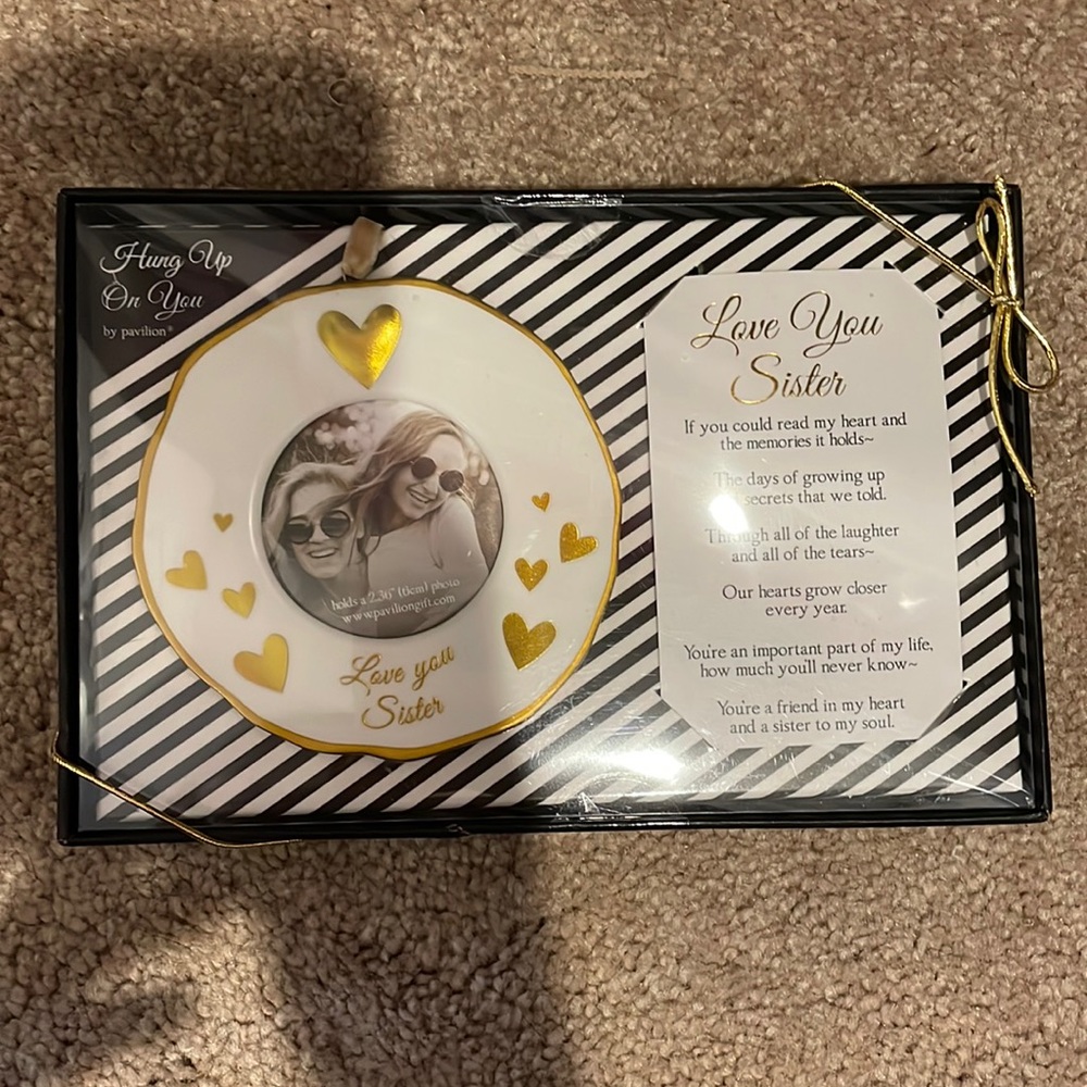 Sister frame ornament